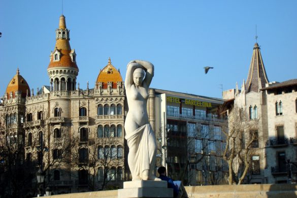 Reiseguide til storbyferie i Barcelona, Statue